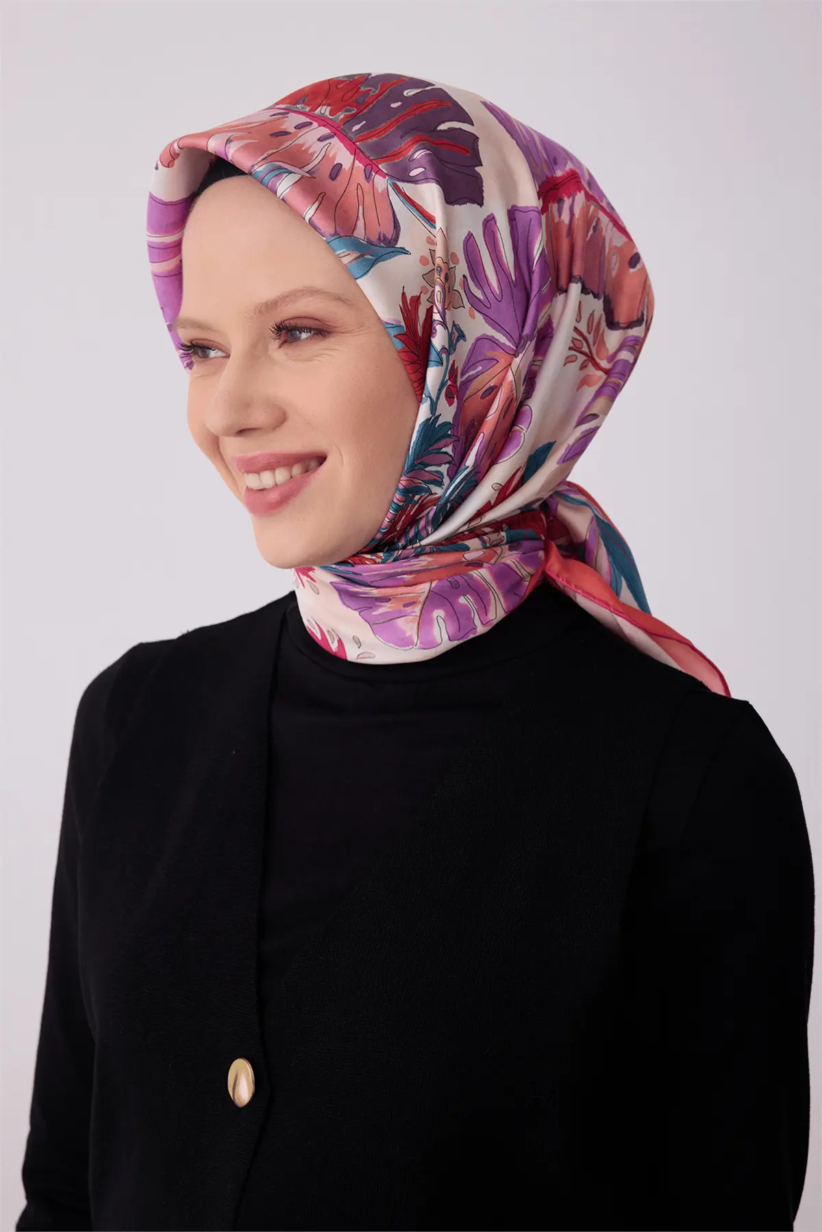 Belli Mor Çok Renkli Çiçek Desen %100 Twill İpek Eşarp 4323D 82