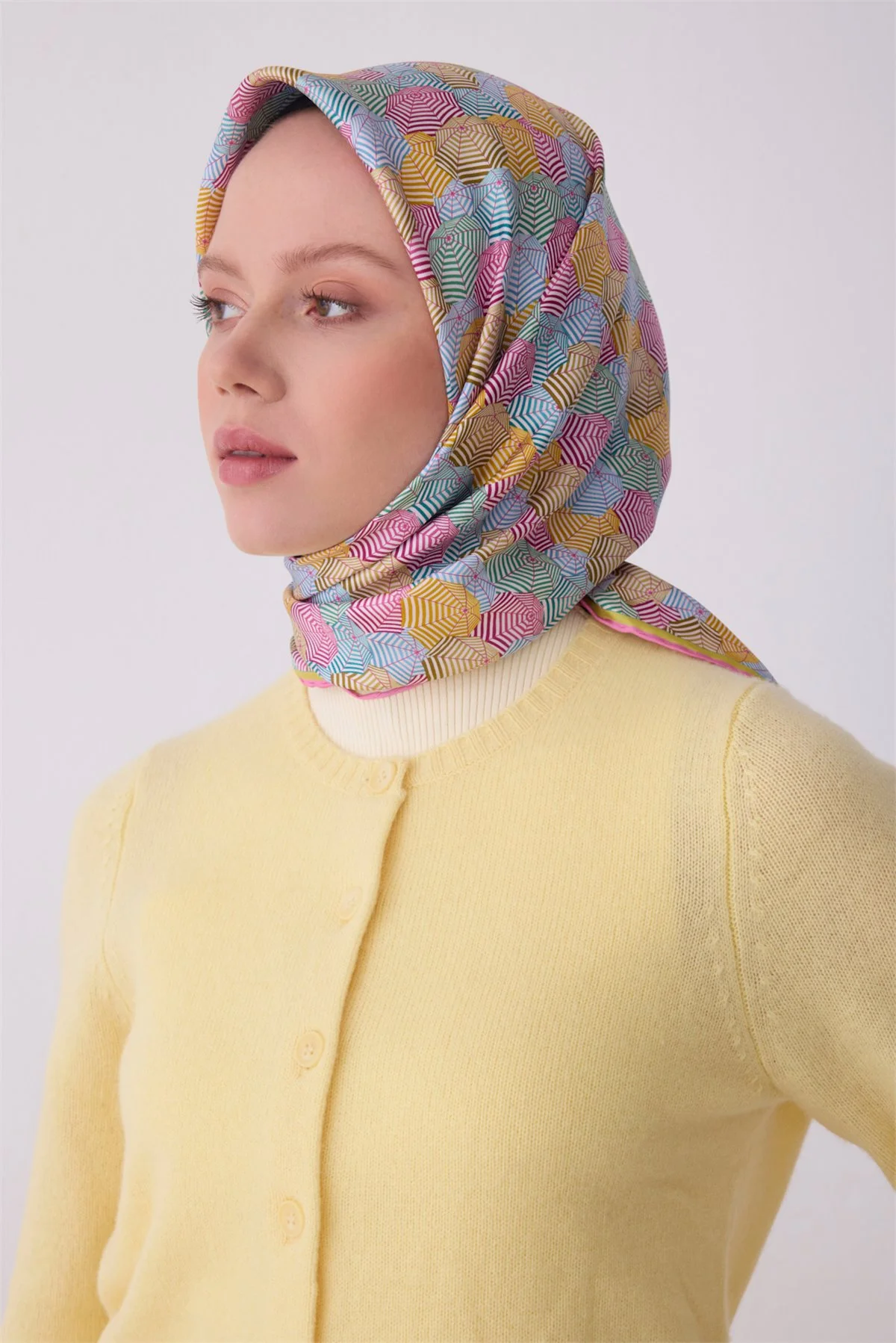 Belli Pembe Obje Desen %100 Twill İpek Eşarp 4313D 52