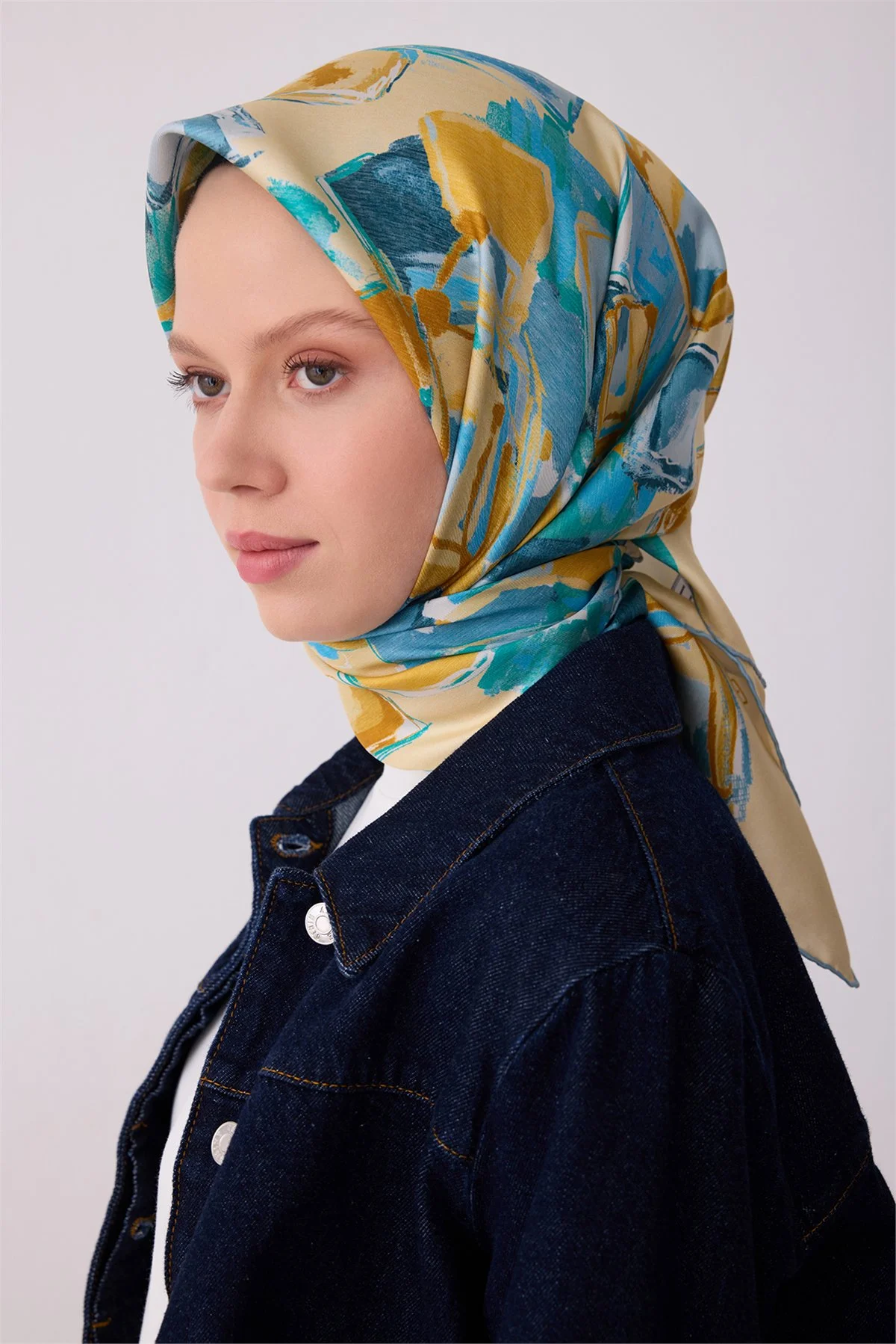 Belli Sarı Soyut Desen %100 Twill İpek Eşarp 4310D 83